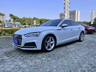 奥迪A5掀背 40TFSI 2.0T 自动 时尚型 