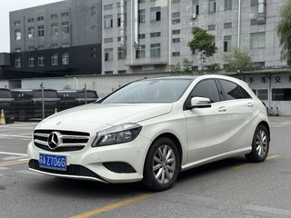 奔驰A级 A180 1.6T 自动 时尚型 