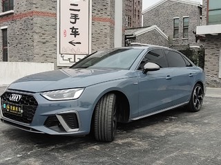 奥迪A4L 40TFSI 2.0T 自动 quattro-RS套件燃速型 