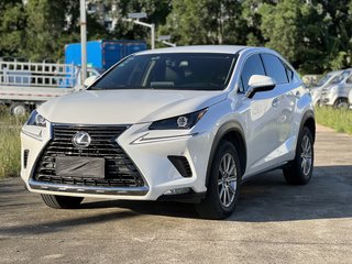 雷克萨斯NX 200 2.0L 自动 锋行版 