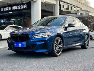 宝马1系 125i 2.0T 自动 M运动曜夜版 