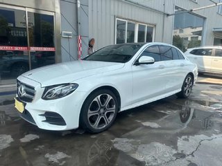 奔驰E级 E300L 2.0T 自动 运动时尚型 