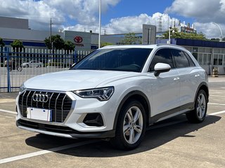 奥迪Q3 35TFSI 1.4T 自动 时尚致雅型 