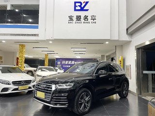 奥迪Q5L 40TFSI 2.0T 自动 荣享时尚型 