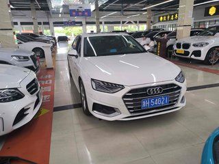 奥迪A4L 40TFSI 2.0T 自动 时尚致雅型 