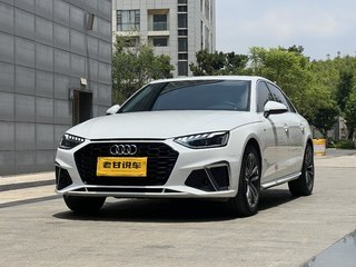 奥迪A4L 40TFSI 2.0T 自动 时尚动感型 