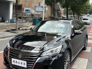 丰田皇冠 2.0T 