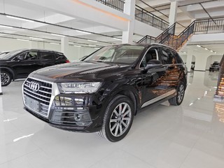奥迪Q7 3.0T 尊贵型 