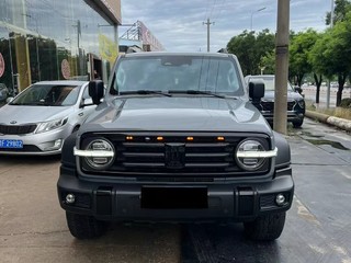 坦克坦克300 2.0T 自动 越野版征服者 