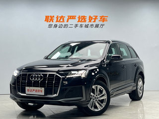 奥迪Q7 45 2.0T 自动 运动型quattro-S-line 