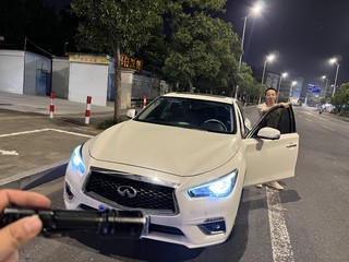 英菲尼迪Q50L 2.0T 