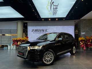 奥迪Q7 3.0T S-Line运动型 