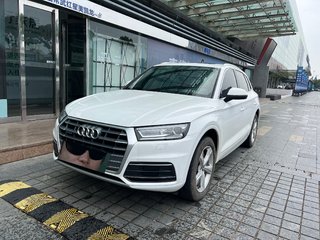 奥迪Q5L 40TFSI 2.0T 自动 荣享进取型 