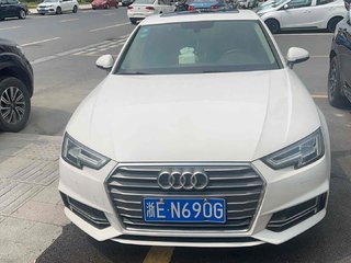 奥迪A4L 40TFSI 2.0T 自动 30周年时尚型 