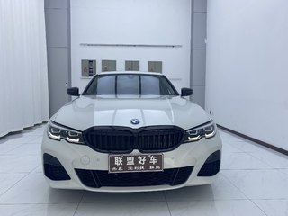 宝马3系 325i 2.0T 自动 M运动曜夜套装 