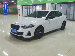 宝马1系 125i 2.0T 自动 M运动曜夜版 