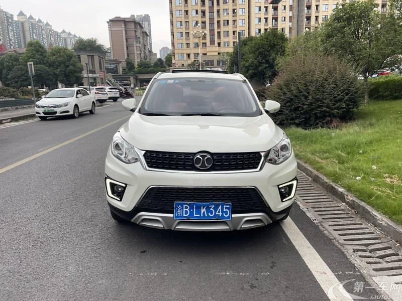北京汽车绅宝X35 2016款 1.5L 自动 尊贵版 (国Ⅴ) 