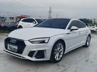 奥迪A5掀背 40TFSI 2.0T 自动 时尚致雅型 