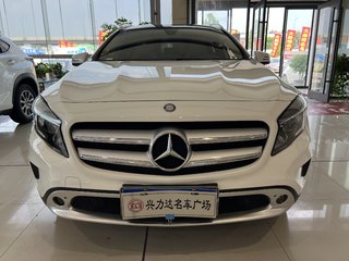 奔驰GLA 200 1.6T 自动 动感型 