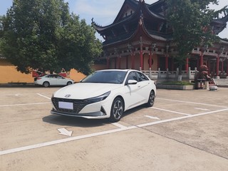 现代伊兰特 1.5L 自动 LUX尊贵版 