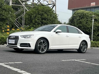 奥迪A4L 40TFSI 2.0T 自动 30周年运动型 