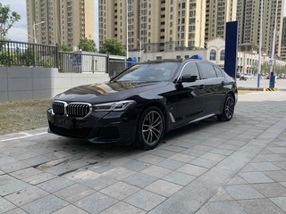 宝马5系 525Li 2.0T 自动 改款M运动套装 