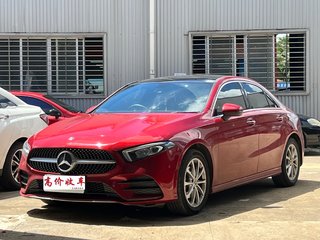 奔驰A级 A200L 1.3T 自动 运动轿车版 