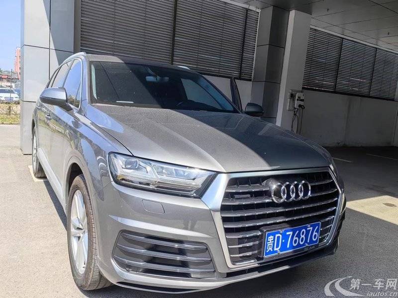 奥迪Q7 40 [进口] 2016款 2.0T 自动 S Line运动型 