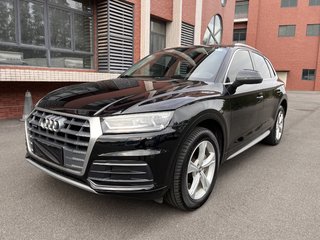 奥迪Q5L 40TFSI 2.0T 自动 荣享进取型 