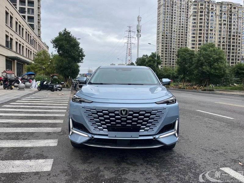 长安UNI-K PHEV 蓝鲸iDD 2022款 1.5T 自动 尊贵型 (国Ⅵ) 