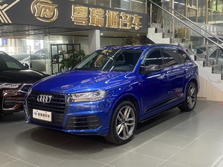 奥迪Q7 45 3.0T 自动 技术型 