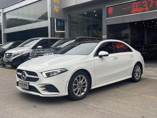 奔驰A级 1.3T 