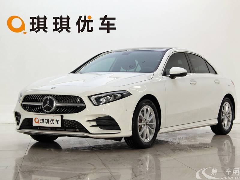 奔驰A级 A200L 2022款 1.3T 自动 运动轿车动感型 (国Ⅵ) 