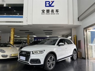 奥迪Q5L 45TFSI 2.0T 自动 尊享风雅型 