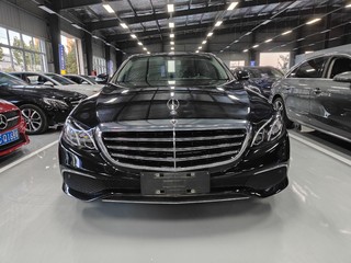 奔驰E级 E300L 2.0T 自动 运动时尚型 