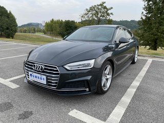 奥迪A5掀背 40TFSI 2.0T 自动 时尚型 