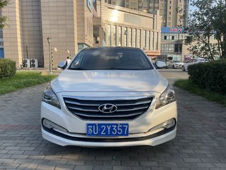 现代名图 1.8L 自动 智能型 