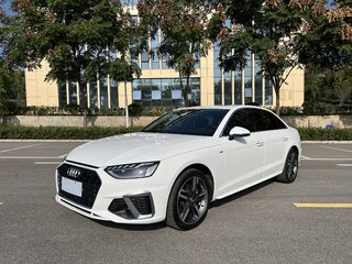 奥迪A4L 40TFSI 2.0T 自动 豪华动感型 