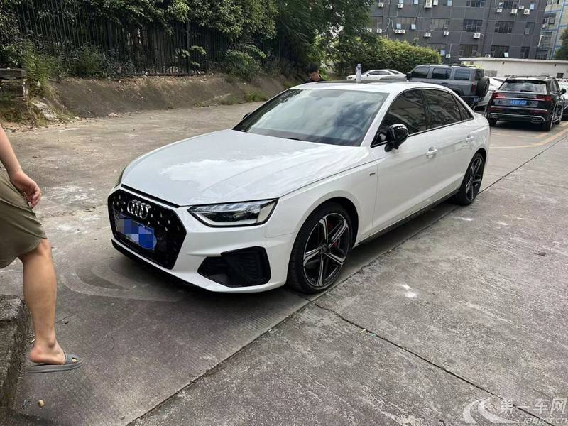 奥迪A4L 2022款 2.0T 自动 quattro臻选动感型 (国Ⅵ) 