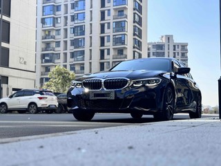 宝马3系 325Li 2.0T 自动 M运动套装 