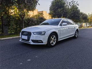 奥迪A4L 35TFSI 2.0T 自动 舒适型 