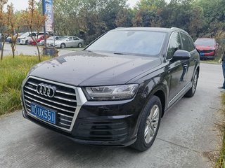 奥迪Q7 2.0T S-Line运动型 