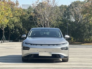 小鹏P7 自动 586E 