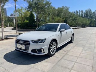 奥迪A4L 40TFSI 2.0T 自动 30周年时尚型 