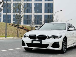 宝马3系 325Li 2.0T 自动 改款M运动套装 