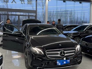 奔驰E级 E300L 2.0T 自动 运动时尚型改款 