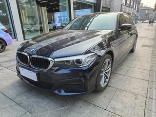 宝马5系 525Li 2.0T 自动 M运动套装 