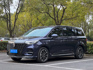 荣威iMAX8 2.0T 自动 Supreme系列至尊版 