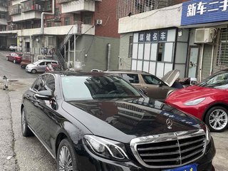 奔驰E级 E300L 2.0T 自动 时尚型 