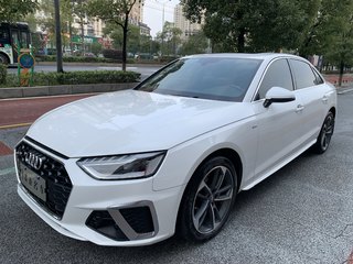 奥迪A4L 40TFSI 2.0T 自动 豪华动感型 